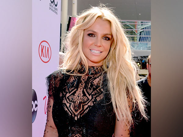 Britney Spears settles legal dispute with father
