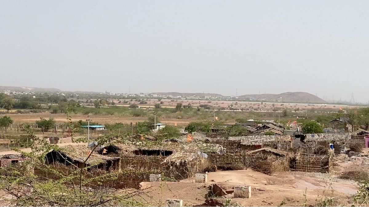 A view of thatched huts in Anganwa settlement in Jodhpur | Photo: Devesh Singh Gautam, ThePrint
