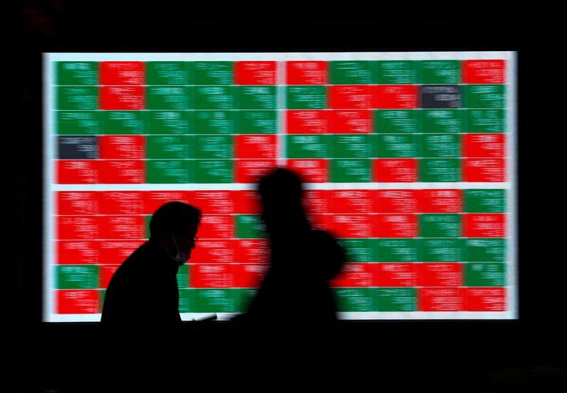 Asia stocks muted and dollar steady, US payrolls dent Fed rate cut