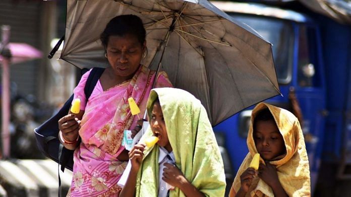 School children brave Ranchi's severe heatwave | Representational image | ANI