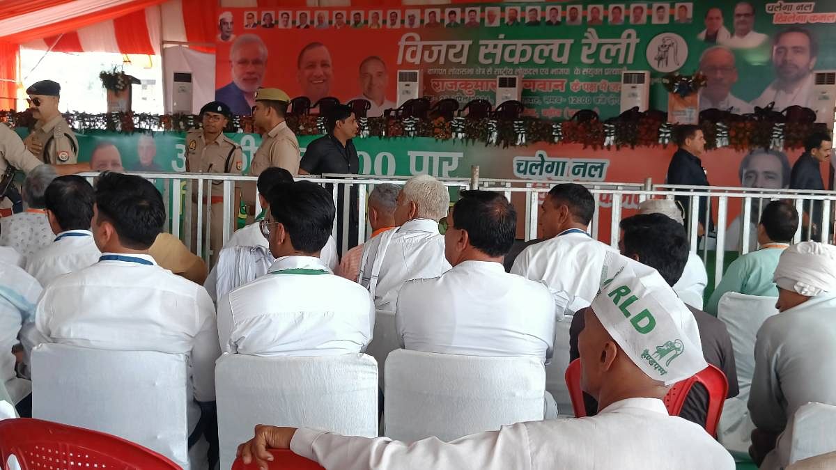 RLD & BJP supporters sit together at a joint rally of the two parties | Krishan Murari | ThePrint