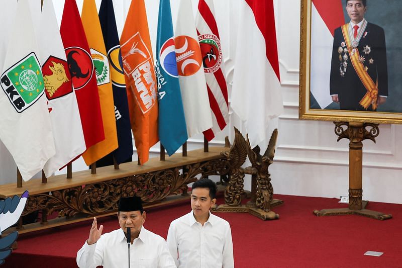 Prabowo dari Indonesia berakhir dengan mayoritas di parlemen setelah partai saingannya mendapatkan dukungan