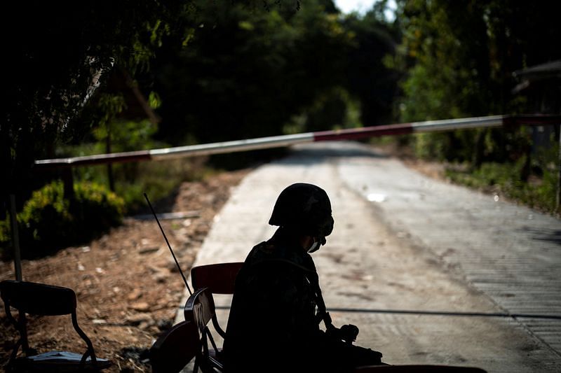 Myanmar troops retreat as rebels declare control over key border town ...