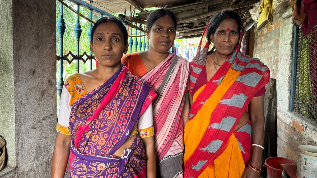 Rupa Das (left) with other women of her family | Sagrika Kissu | ThePrint