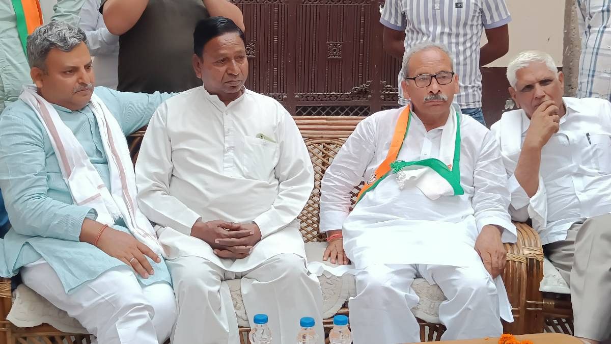 RLD’s Baghpat candidate Rajkumar Sangwan (second from right) | Krishan Murari | ThePrint