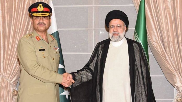 General Syed Asim Munir NI, Chief of Army Staff (COAS), Pakistan and Ebrahim Raisi, President of Iran. | Facebook / ISPR