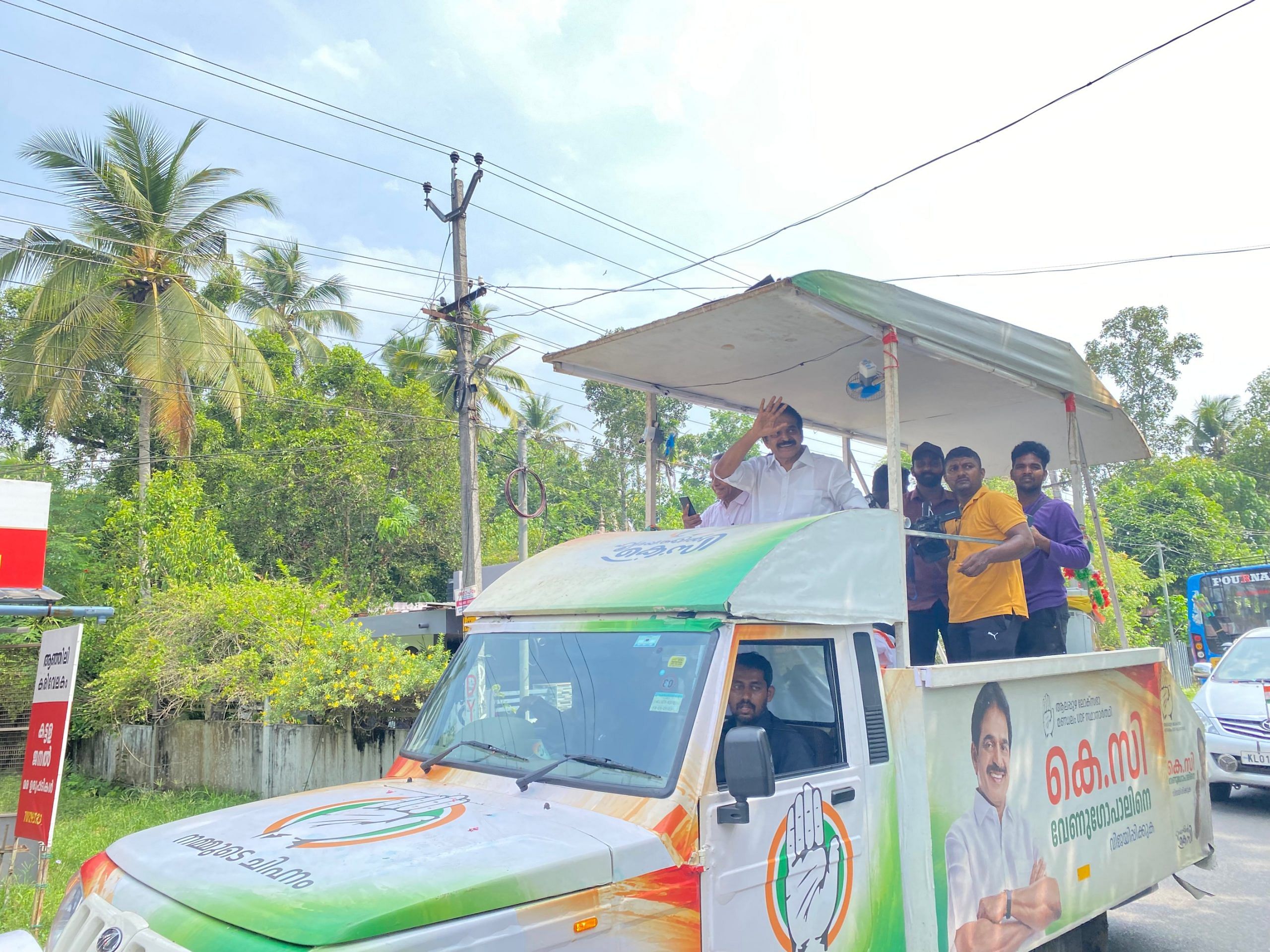 UDF candidate KC Venugopal during his election campaign in Alappuzha | Aneesa PA | ThePrint