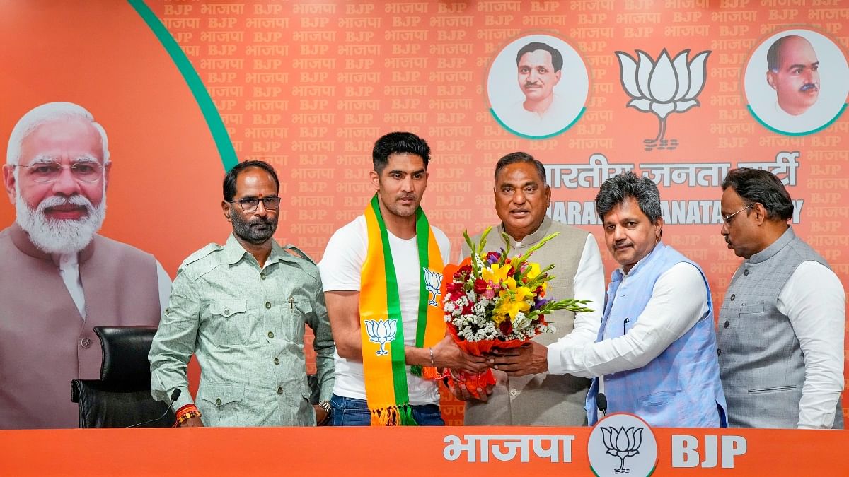 Boxer Vijender Singh ditches Congress to join BJP, calls it ‘ghar wapsi’