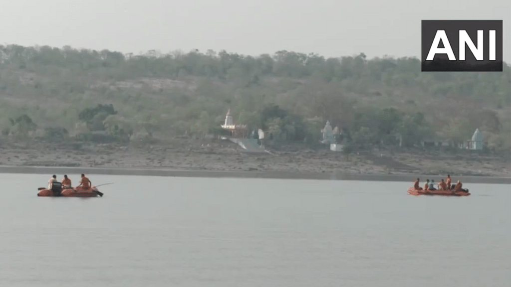 Rescue and search operation underway after a boat capsized in the Mahanadi River, Odisha on 19th April | Credit: Screengrab from X(formerly Twitter)/@ANI