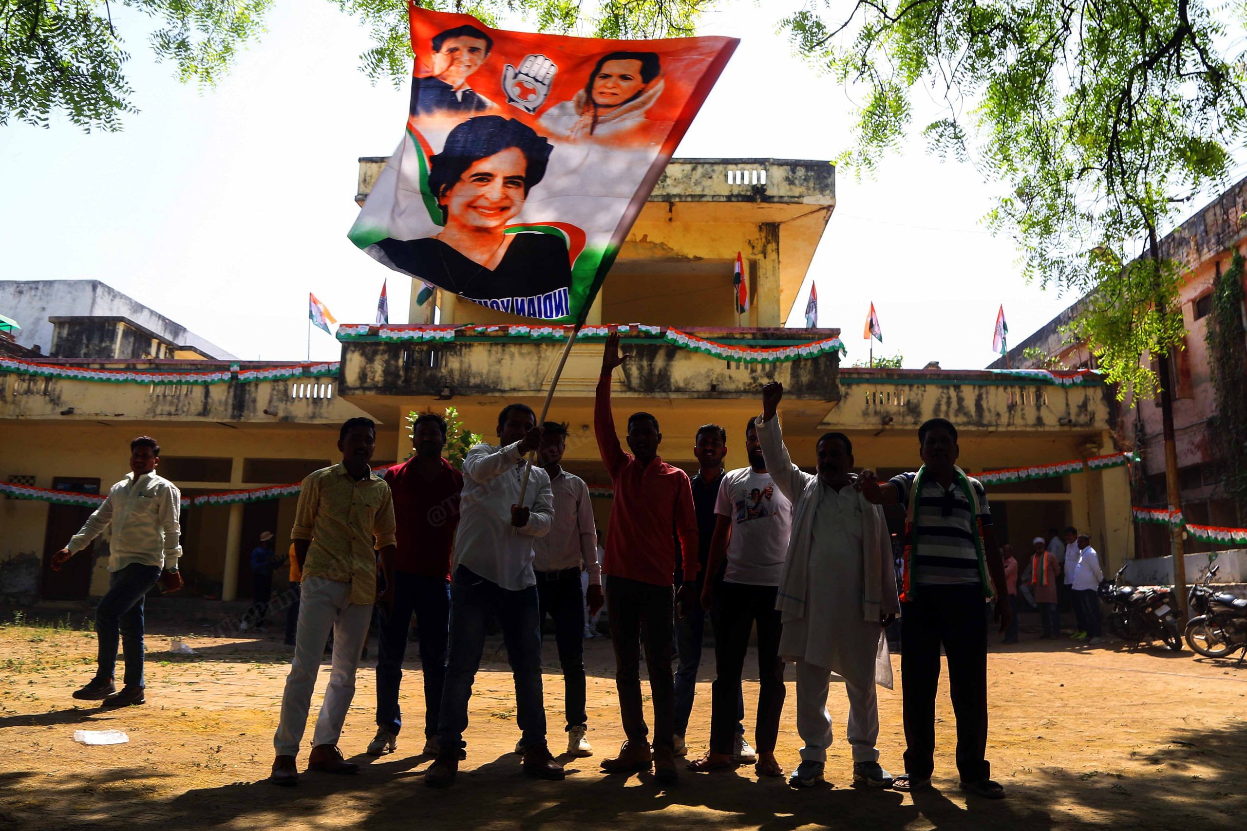 Congress workers express support for Gandhis | Suraj Singh Bisht | ThePrint