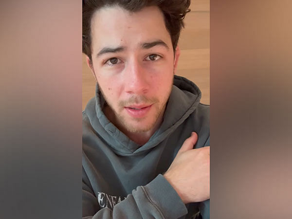 Nick Jonas reveals he has Influenza A, apologizes to fans for not being able to perform