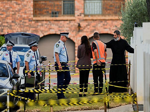 Australian Police gun down teenager who stabbed man in Perth