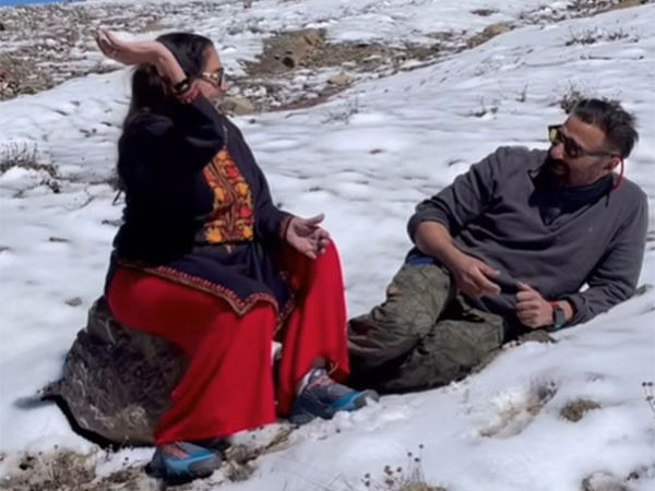 Mother's Day: Sunny Deol gives a glimpse of his mom's playful side