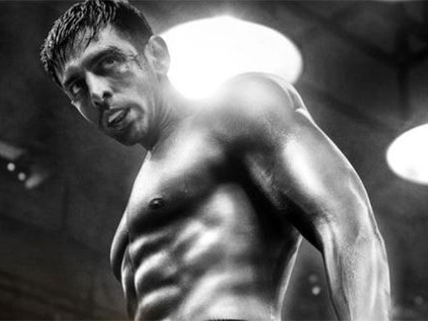 Kartik Aaryan flaunts his ripped body as boxer in second poster of 'Chandu Champion'