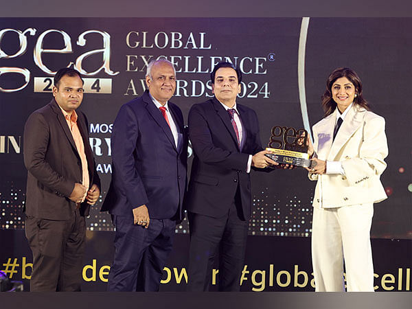 Evota Honored with Education Technology Excellence Award at Global Excellence Award 2024