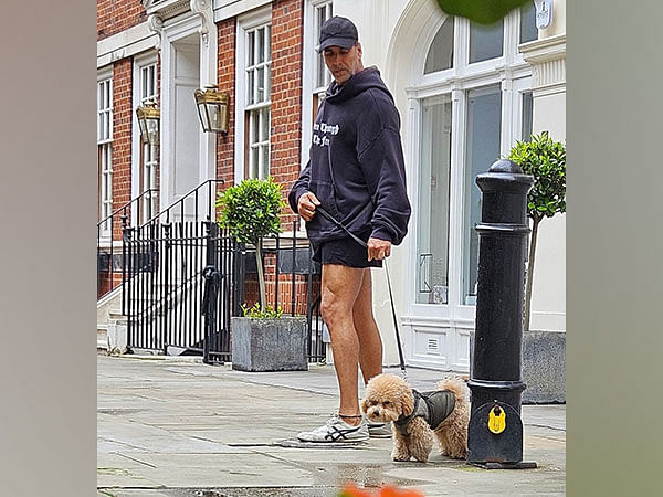 Check out Akshay Kumar's 'Today's Agenda' with his dog