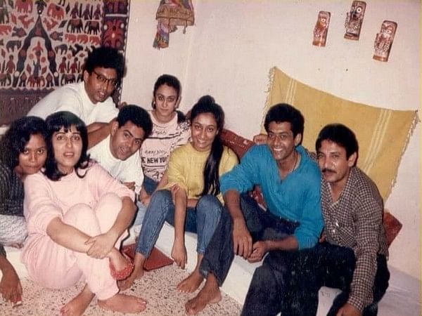 Navneet Nishan shares throwback pic with late actor Irrfan Khan