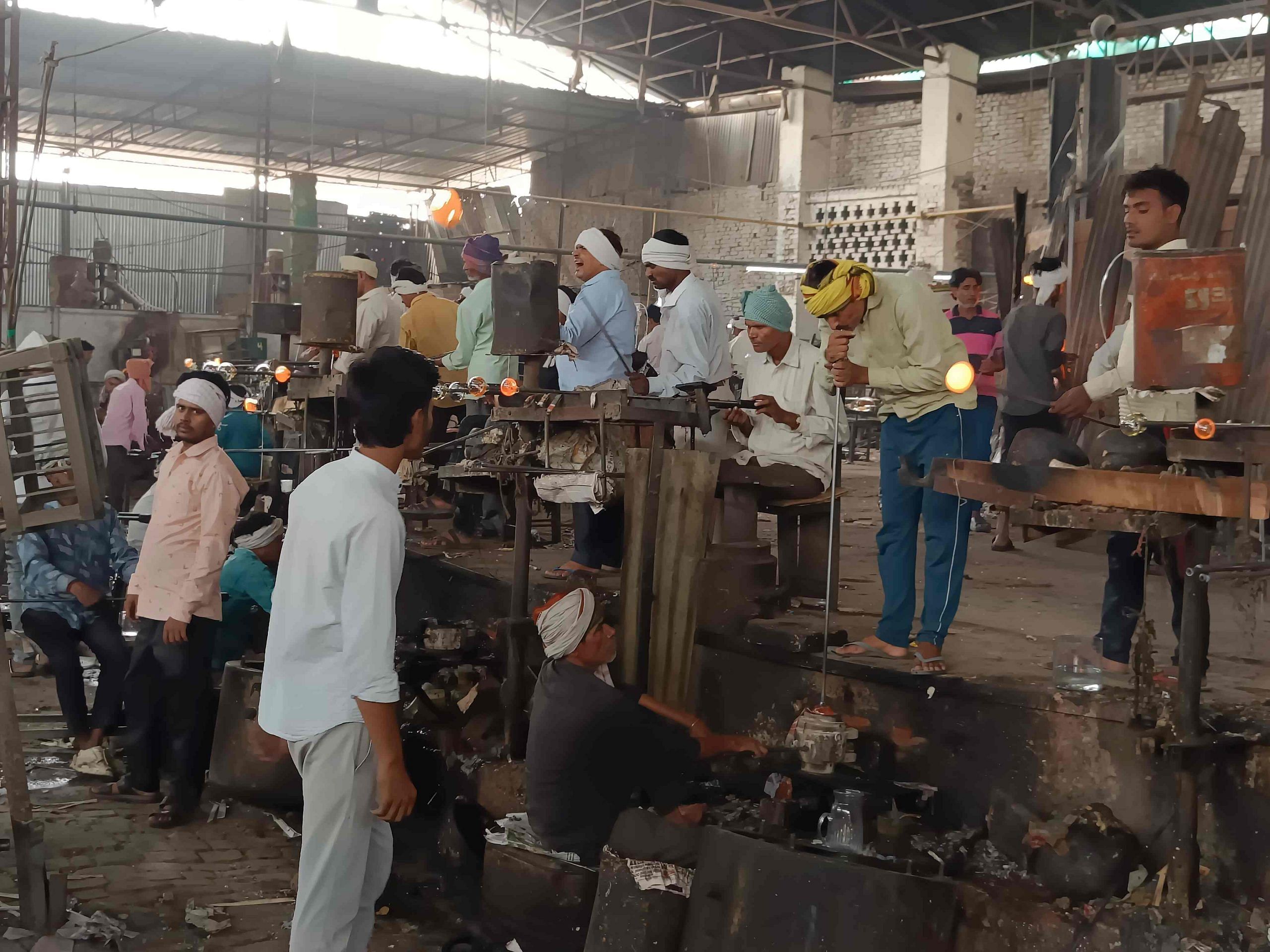 Workers at Nadar Bux & Co Glassworks in Firozabad | Krishan Murari | ThePrint 