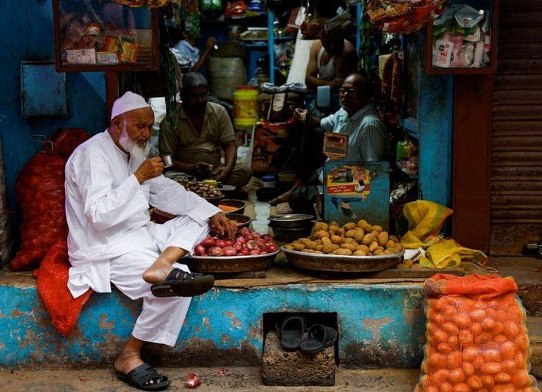 India’s retail inflation eases slightly in April, surge in food prices continues