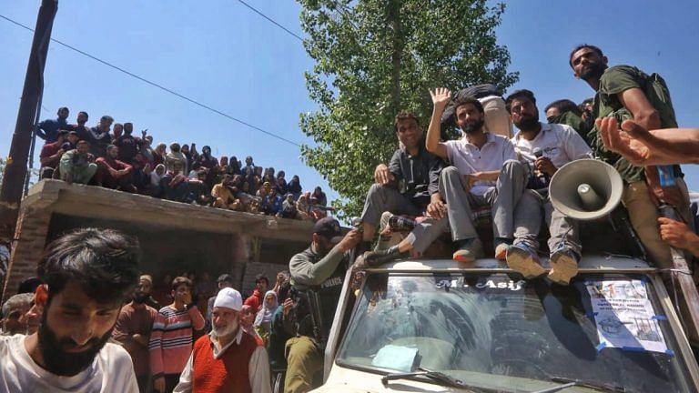 Cars, bikes & sea of supporters follow Abrar’s roadshow for jailed father Engineer Rashid in Kashmir