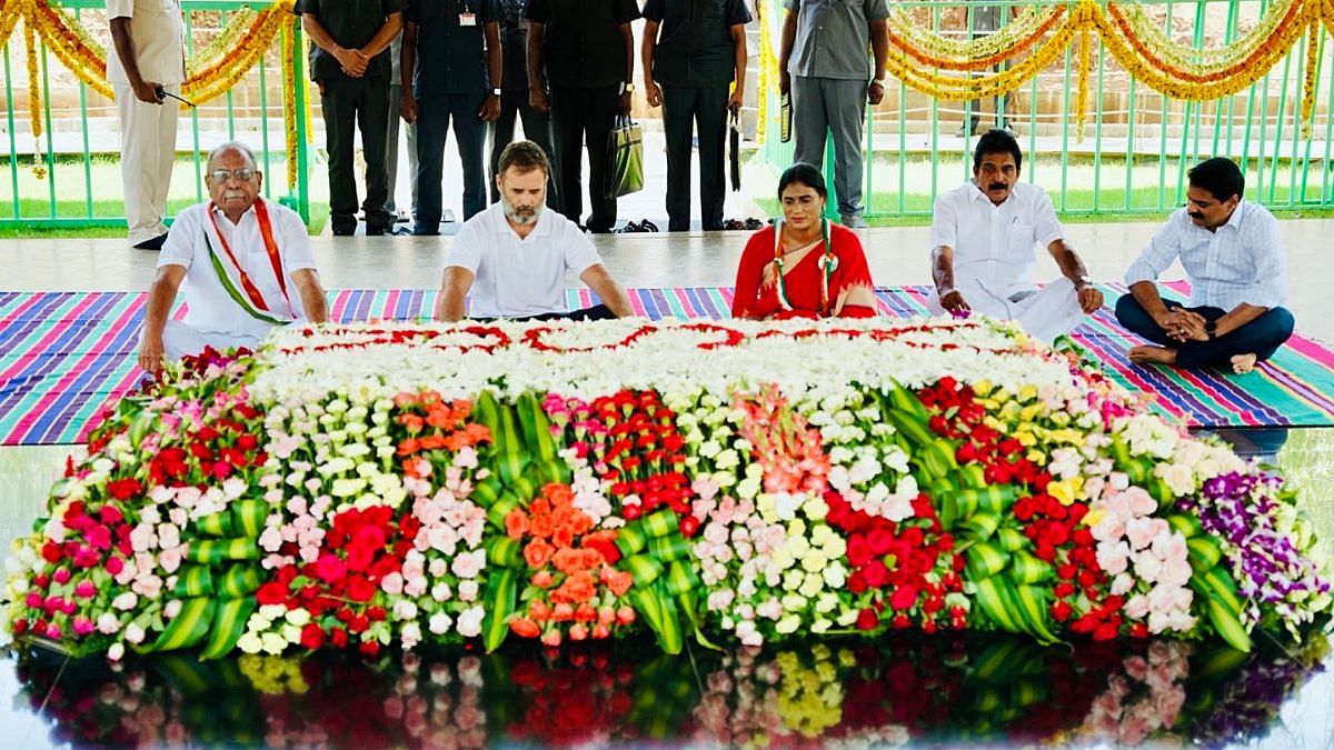 Rahul Gandhi with YS Sharmila pays tribute to former CM Y.S. Rajashekhar Reddy at his memorial in Idupulapaya, Saturday | ANI 