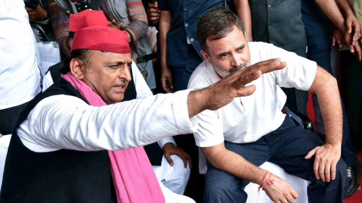 Rahul Gandhi and Akhilesh Yadav during a rally in UP