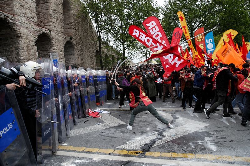 Turkish Police Detain May Day Protesters In Istanbul Minister Says