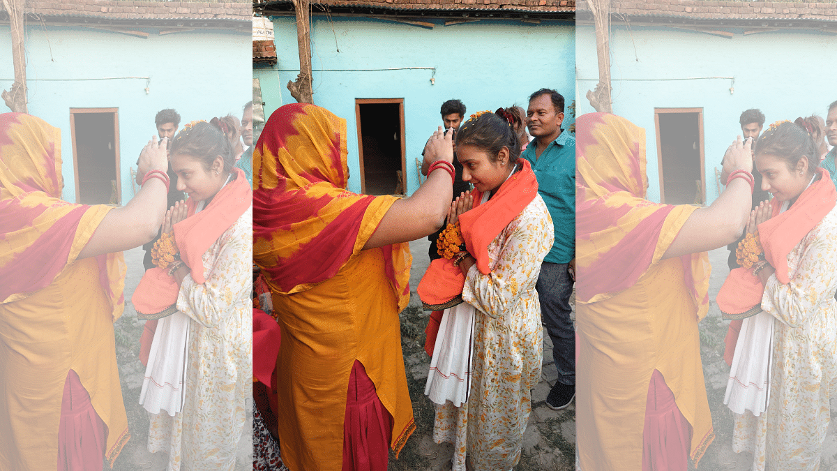 LJP (RV) candidate Shambhavi Kunal Choudhary is greeted by a woman during her campaign in Samastipur | Mayank Kumar | ThePrint