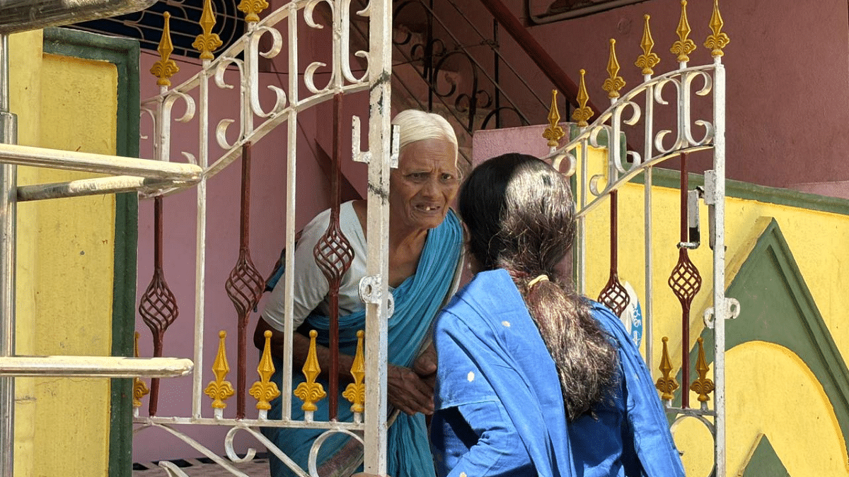 Bharathi Reddy reaches out to an elderly woman during campaign trail in Pulivendula | Vandana Menon | ThePrint