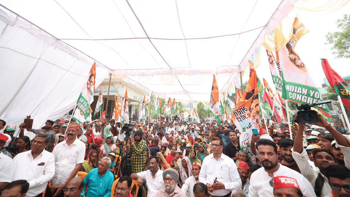 Congress supporters and workers at a poll event in Amethi 