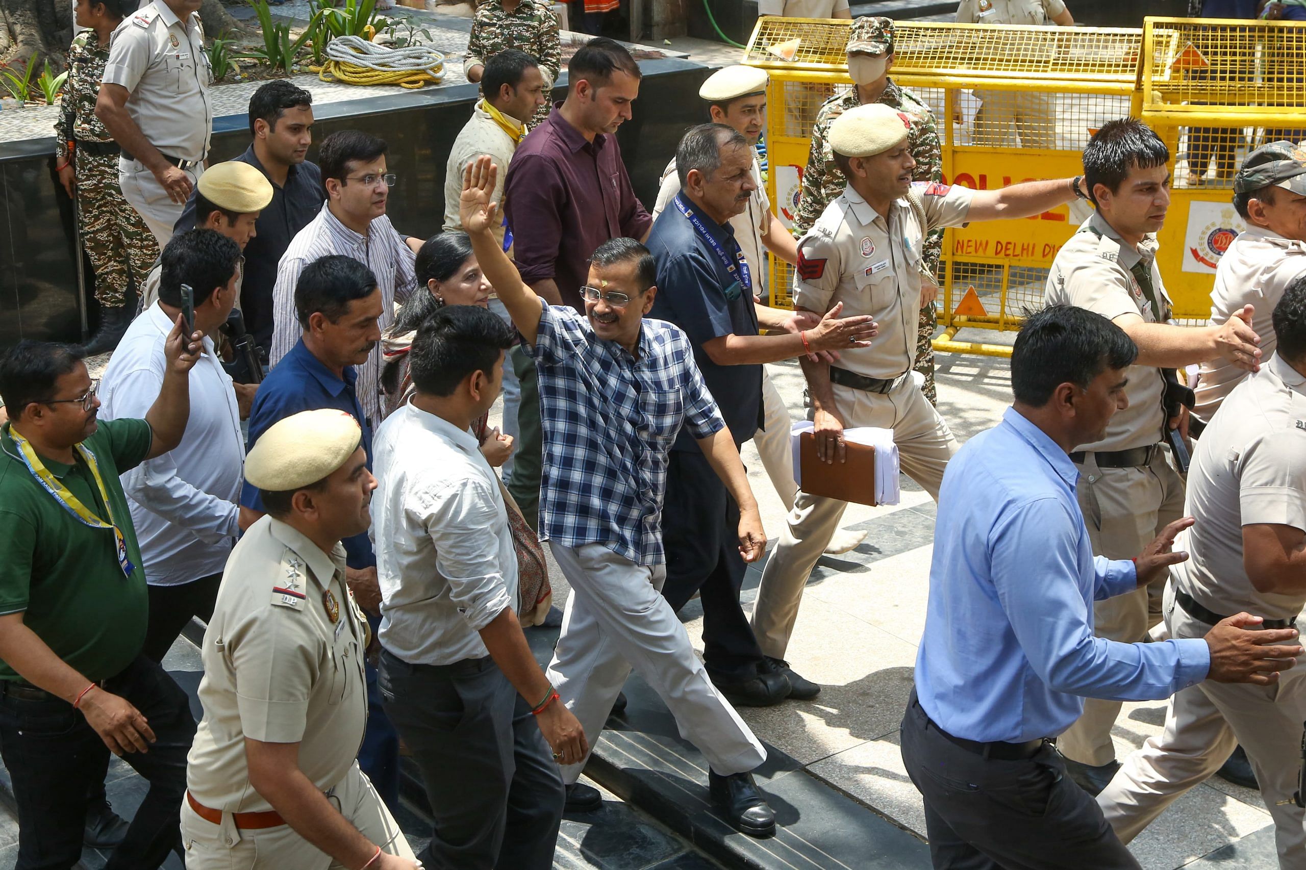 Delhi CM Arvind Kejriwal along with his wife visit Hanuman Temple at Cannaught Place | Suraj Singh Bisht | ThePrint