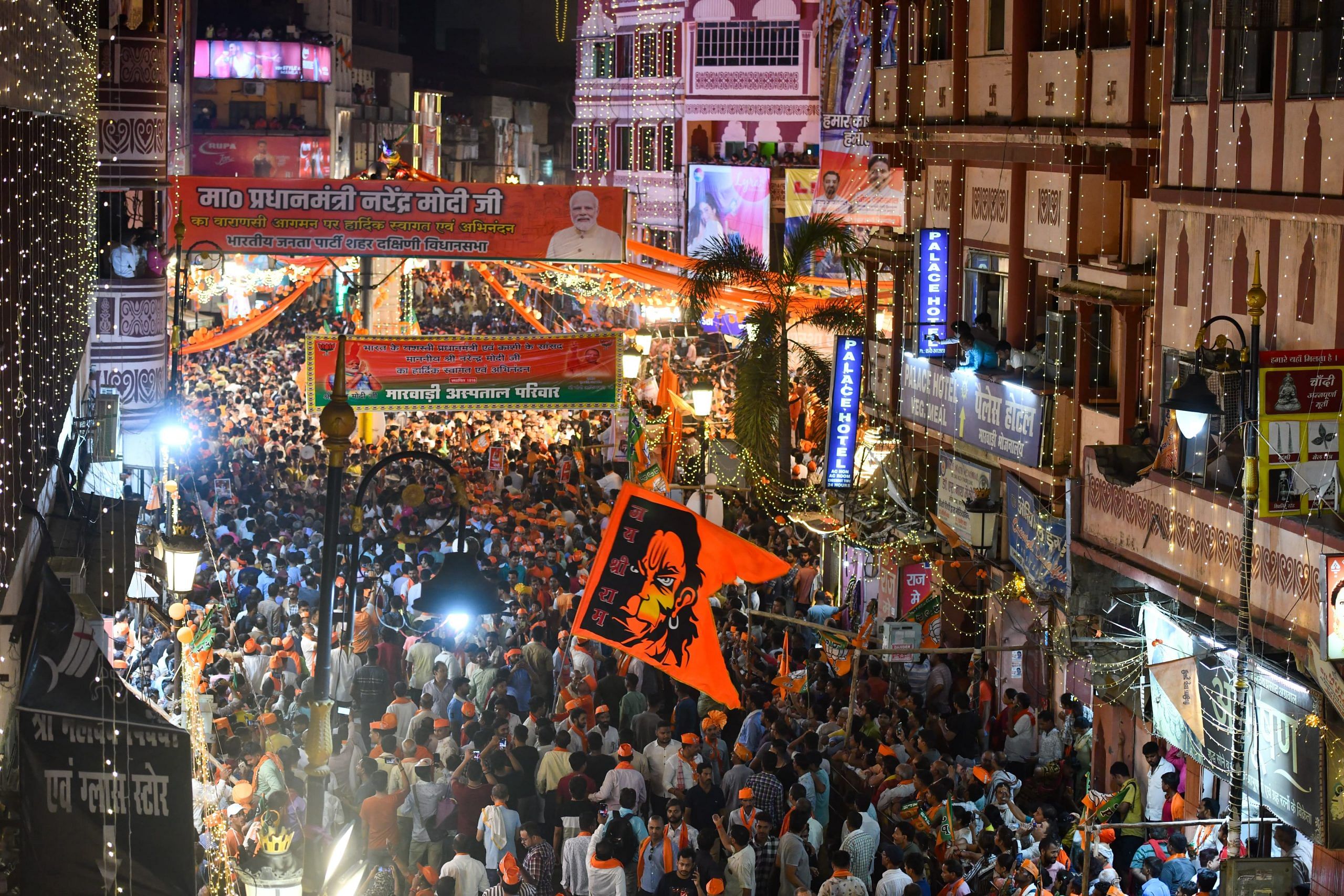 Thousands partake in the spectacle of the Prime Minister’s roadshow | Suraj Singh Bisht | ThePrint