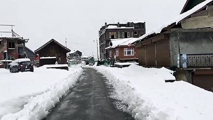 A view of Bandipora in Jammu and Kashmir after fresh snowfall on 29 April | ANI