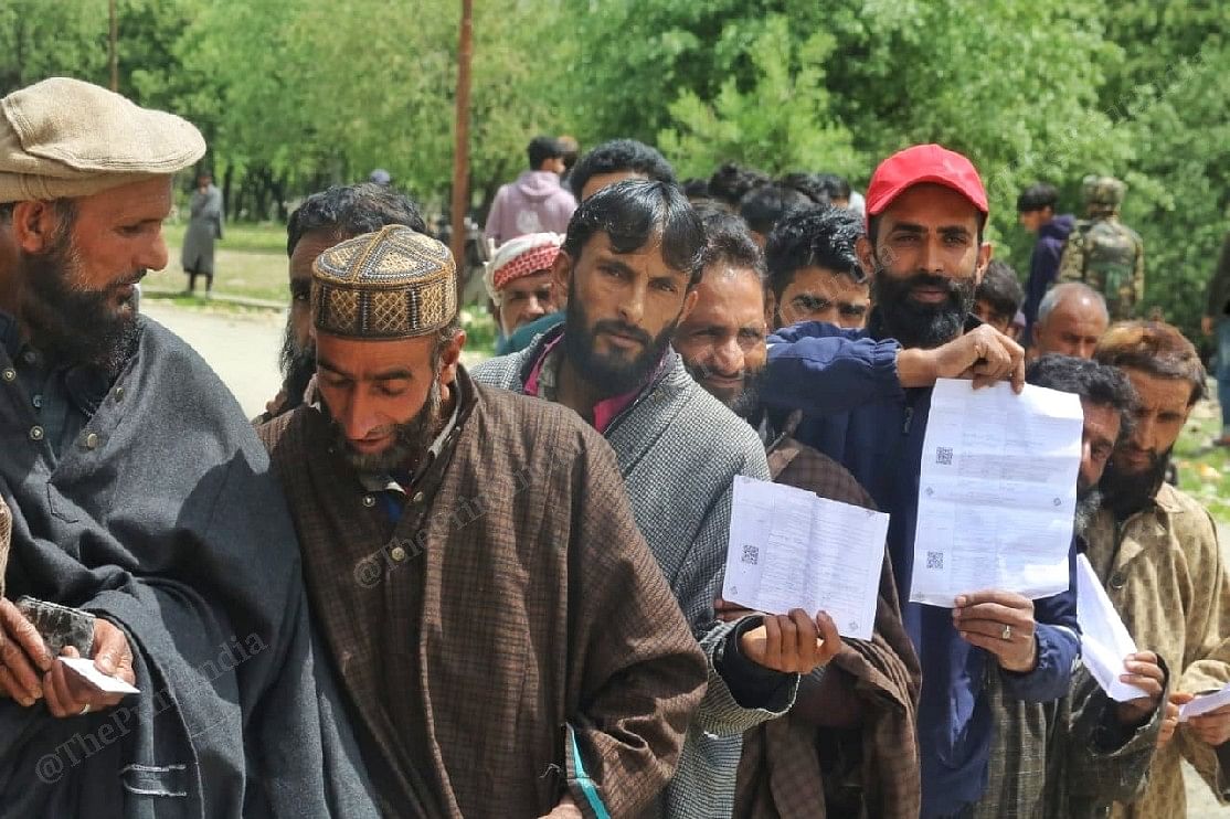 Voters showing receipt in Shopian district | Praveen Jain | ThePrint