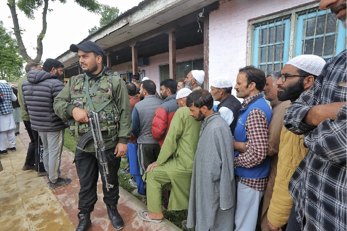 Security personnel at a polling station | Praveen Jain | ThePrint