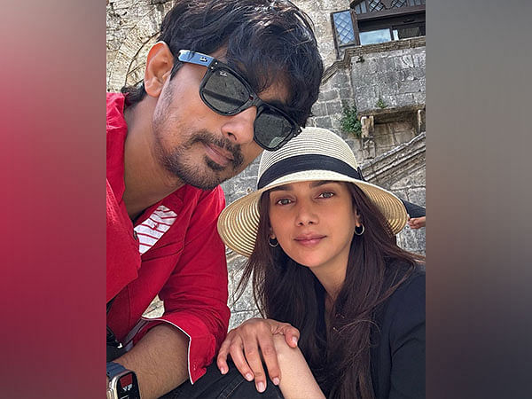 Aditi Rao Hydari drops Tuscany vacation pics with fiance Siddharth