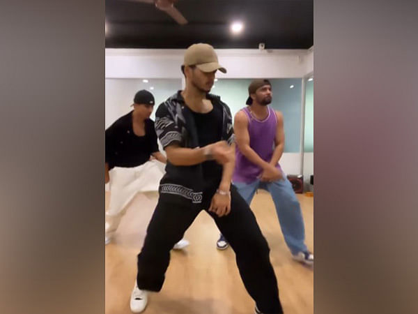 Ishaan Khatter's fun dance video on 'Not Like Us' leaves fans in awe