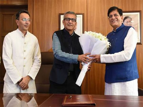 Piyush Goyal assumes charge of Ministry of Commerce and Industry ...