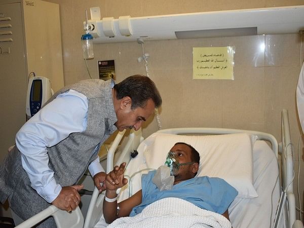 Kuwait: MoS Kirti Vardhan Singh visits Mubarak Al Kabeer Hospital, assures injured Indians of govt's support