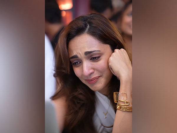 Kiara Advani gets emotional as she completes 10 years in film industry