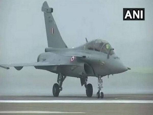 Indian, French governments negotiating 26 Rafale marine jet deal