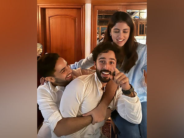 Navya Naveli leaves fans in awe as she shares cute pic with brother Agastya Nanda