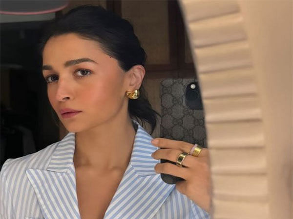 Alia Bhatt stuns in striped blazer as she drops her 'aj ka look'