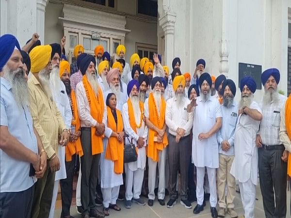 Sikh Pilgrims from India depart for Pakistan for Maharaja Ranjit Singh's death anniversary