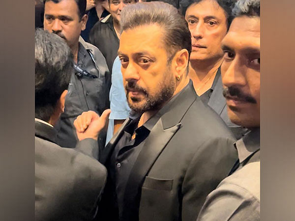 Salman Khan arrives in style to attend Sonakshi Sinha, Zaheer Iqbal's wedding reception