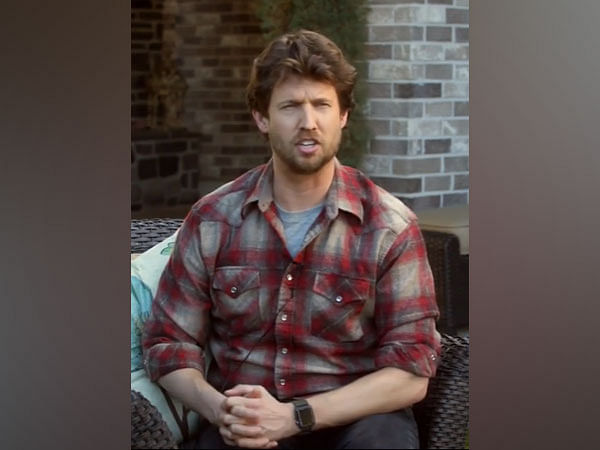 Jon Heder says his kids 'are very aware' of the Napoleon Dynamite 'craze'