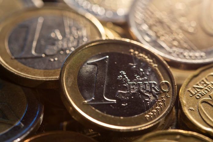 Euro on track for biggest monthly fall since January, dollar breaks 161 ...