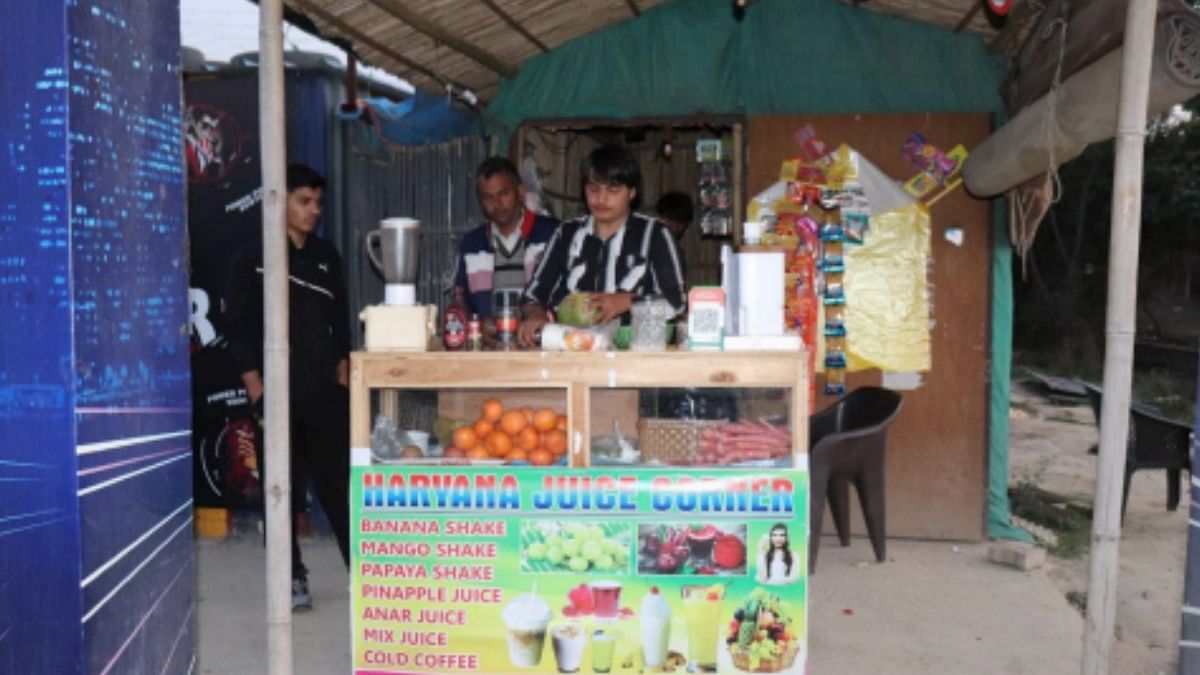 Juice corner run by Areena's husband Balraj in Assawarpur | Gauri Malhotra for ThePrint