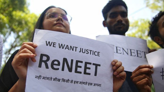 NEET applicants and doctors protesting at Delhi's Jantar Mantar on 13 June to demand reconduct of exam | Manisha Mondal | ThePrint