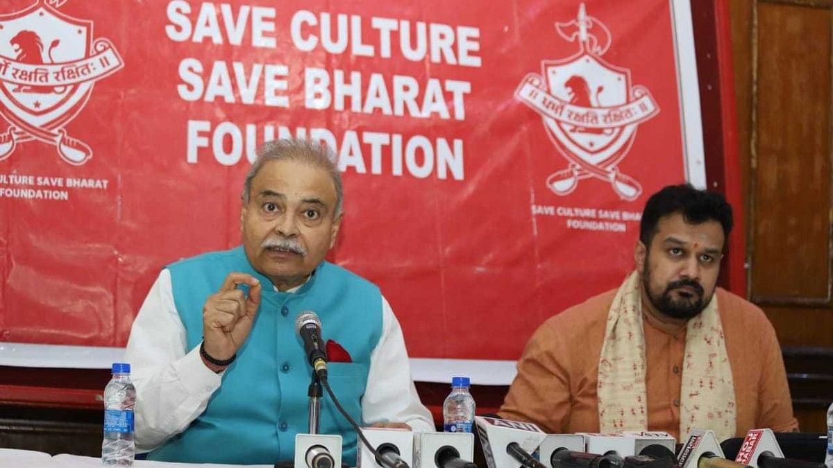 Uday Mahurkar (L) and Vishnu Shankar Jain (R) at press conference in Delhi, Monday | Mrinalini Dhyani | ThePrint